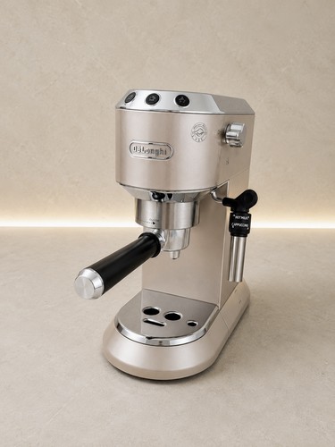 Delonghi dedica machine a - dedica,